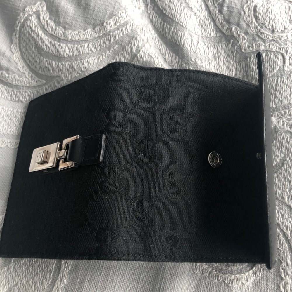 Authentic vintage Gucci wallet
